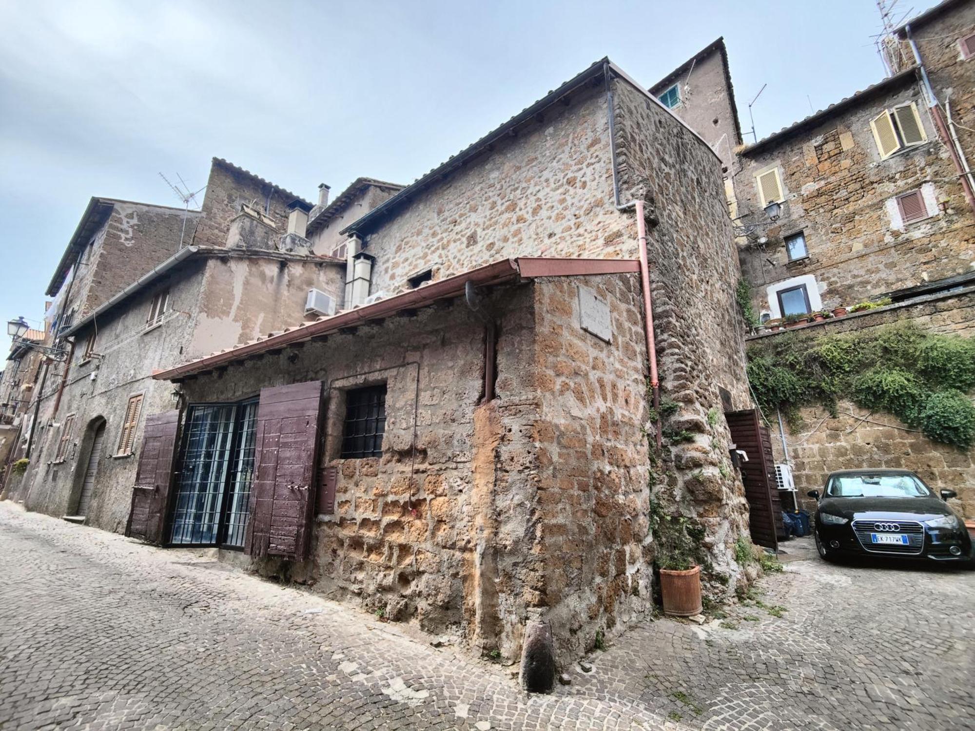 Maison Della Cattedrale Sutri Bagian luar foto