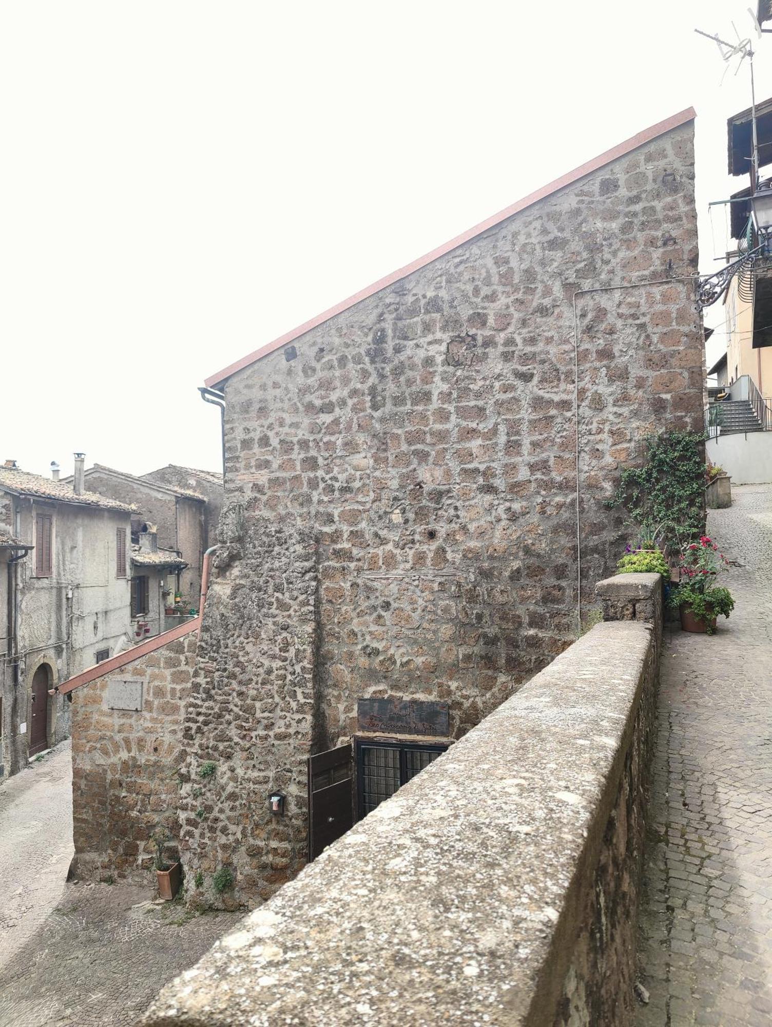 Maison Della Cattedrale Sutri Bagian luar foto
