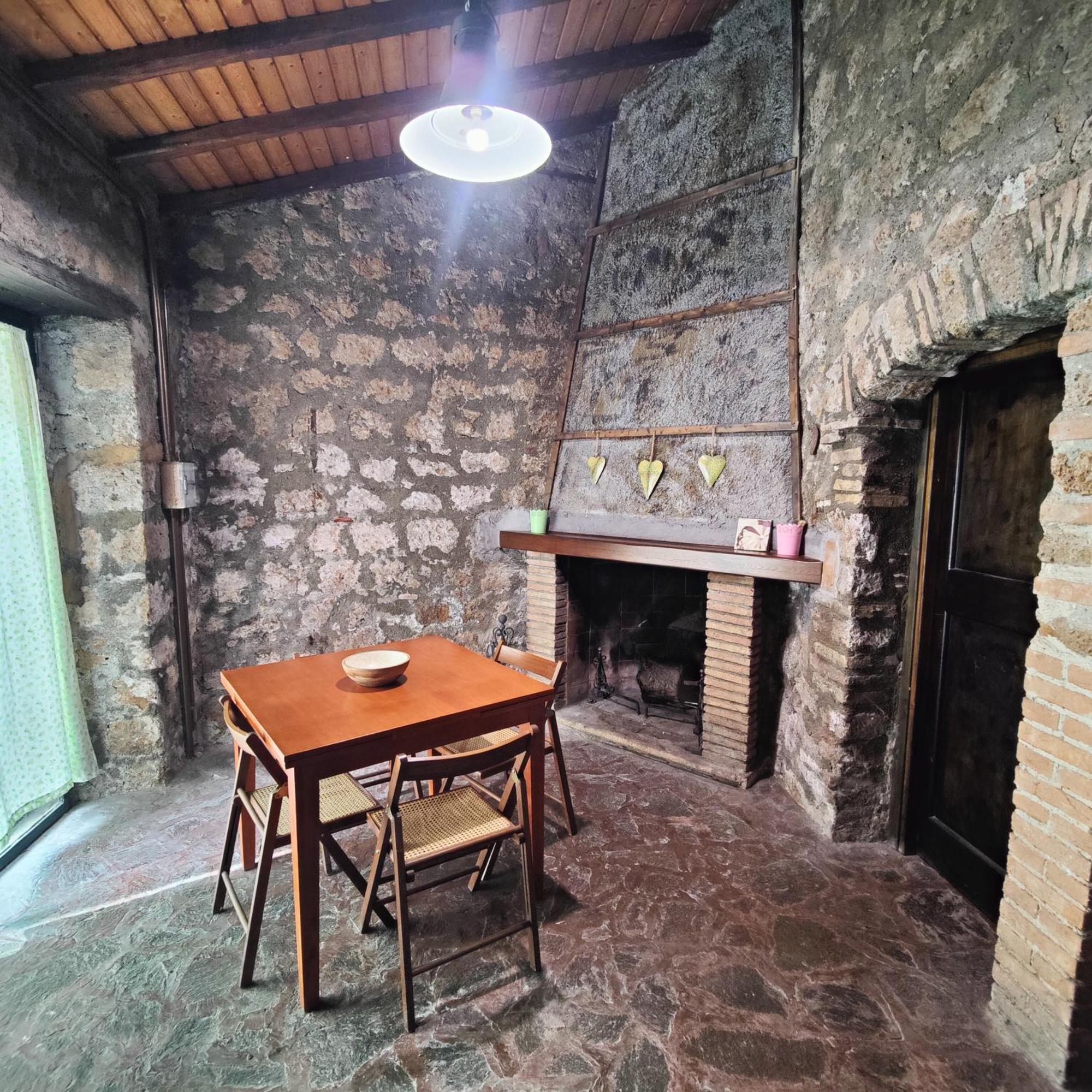 Maison Della Cattedrale Sutri Bagian luar foto