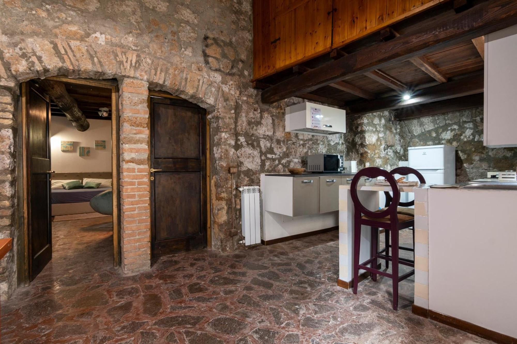 Maison Della Cattedrale Sutri Bagian luar foto