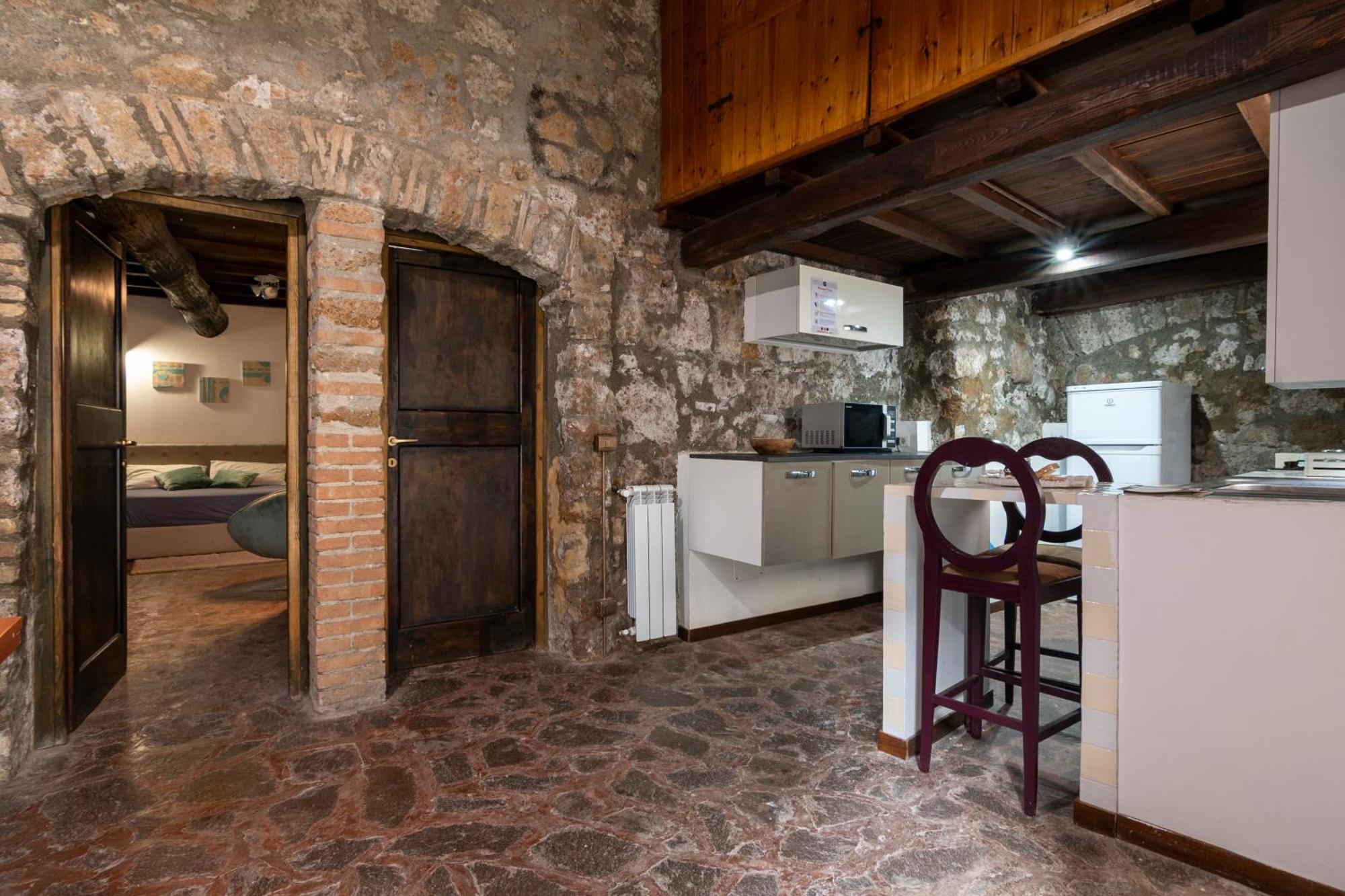 Maison Della Cattedrale Sutri Bagian luar foto