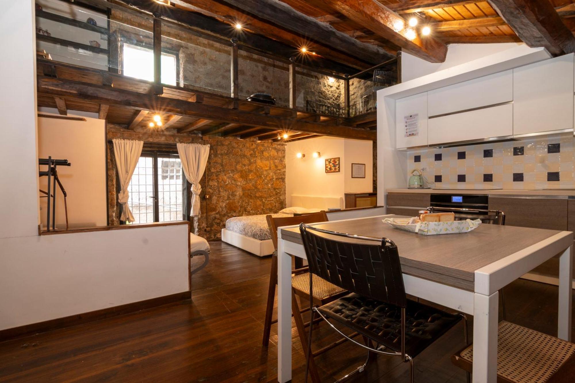 Maison Della Cattedrale Sutri Bagian luar foto